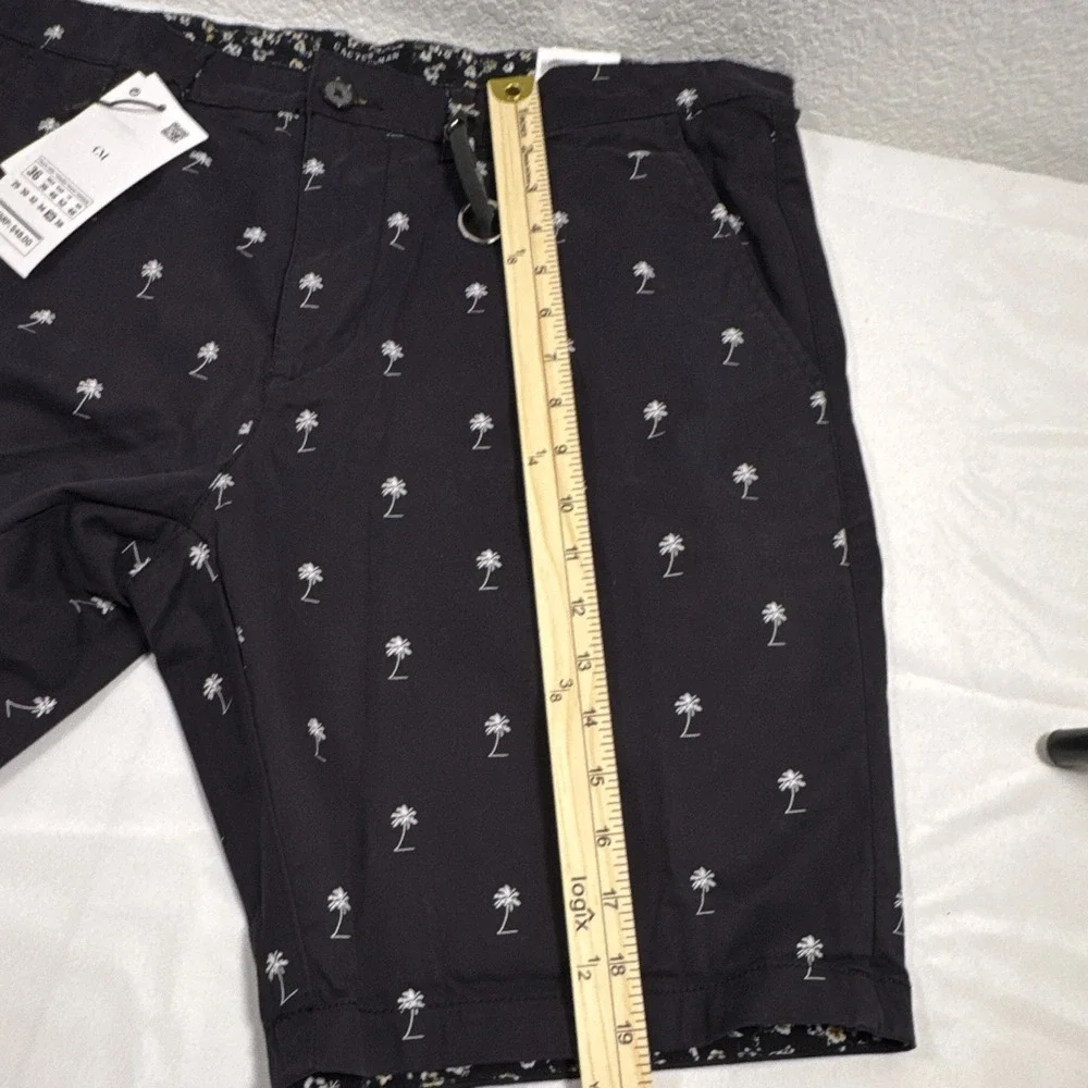 Cactus Man Ricky Singh Navy Palm Tree Print Stretch Chino Shorts Pockets